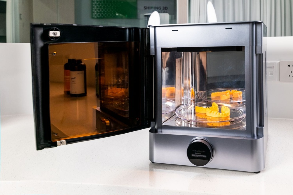 SHINING 3D FABCURE 2 Seade 3D prinditud detailide järelkõvastamiseks